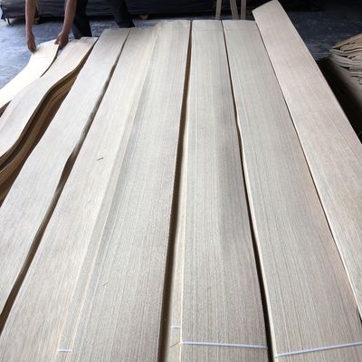 Factory Natural Mountain Grain 0.45mm White Oak Wood Veneer Sheets Oak Veneer for Flooring Oak Veneer Wood Wall Panel