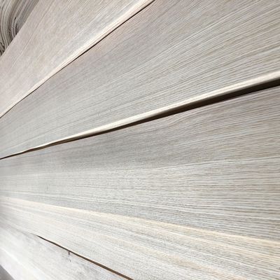 Free Sample 0.3mm/0.45mm/0.5mm/0.6mm White Natural Oak Veneer Natural White Oak Wood Veneer Mountain/ Straight Grain