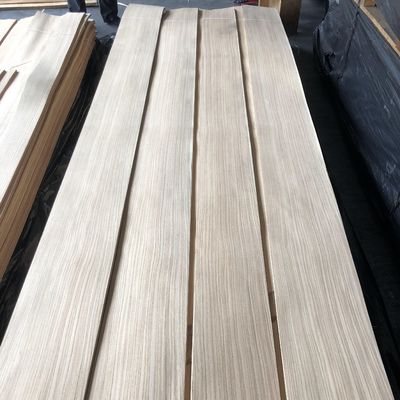 Factory Natural Mountain Grain 0.45mm White Oak Wood Veneer Sheets Oak Veneer for Flooring Oak Veneer Wood Wall Panel
