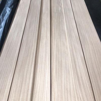 Free Sample 0.3mm/0.45mm/0.5mm/0.6mm White Natural Oak Veneer Natural White Oak Wood Veneer Mountain/ Straight Grain
